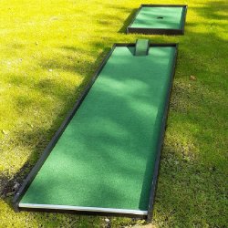 9 huls minigolfanl�g model England